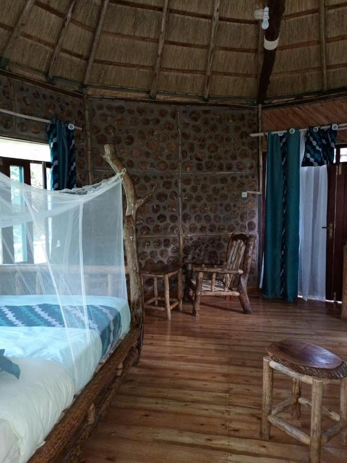 Chimpanzee Capital Safari Lodge Bigodi Extérieur photo