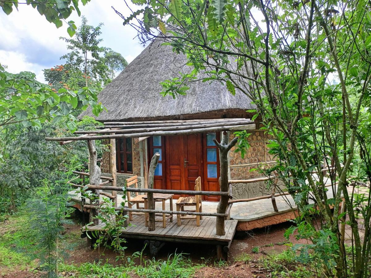 Chimpanzee Capital Safari Lodge Bigodi Extérieur photo