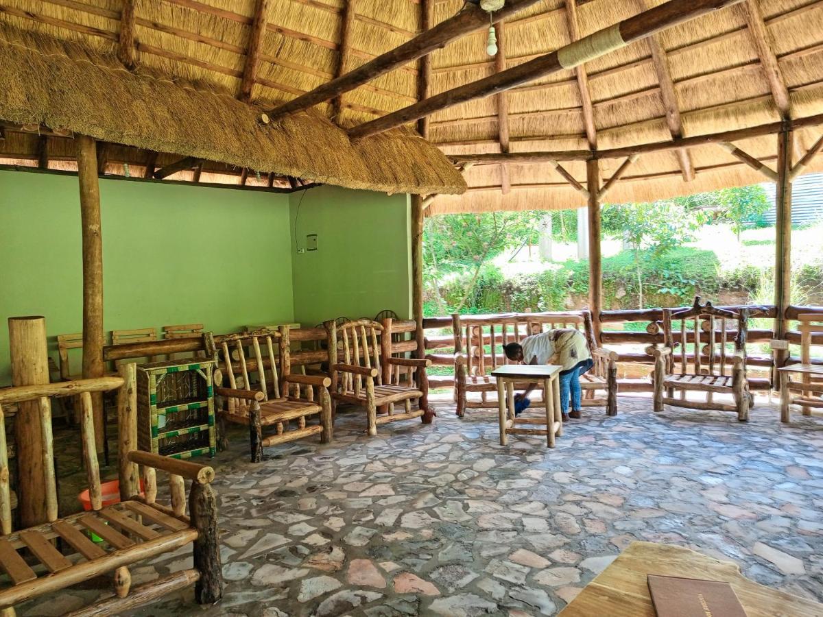 Chimpanzee Capital Safari Lodge Bigodi Extérieur photo