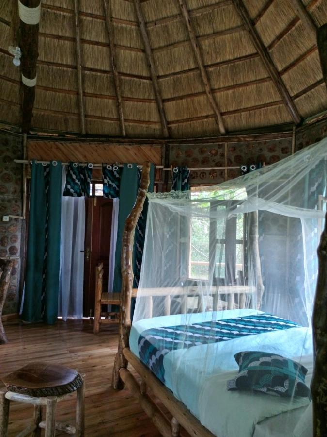 Chimpanzee Capital Safari Lodge Bigodi Extérieur photo