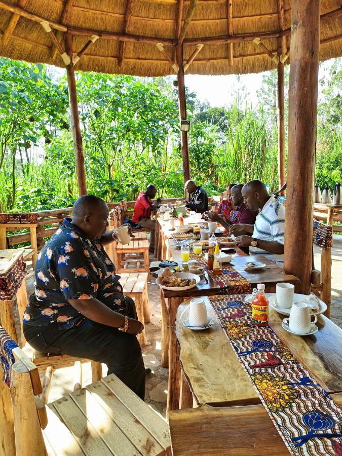 Chimpanzee Capital Safari Lodge Bigodi Extérieur photo